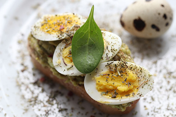 お肉以外に新銀杏やうずらのたまごも